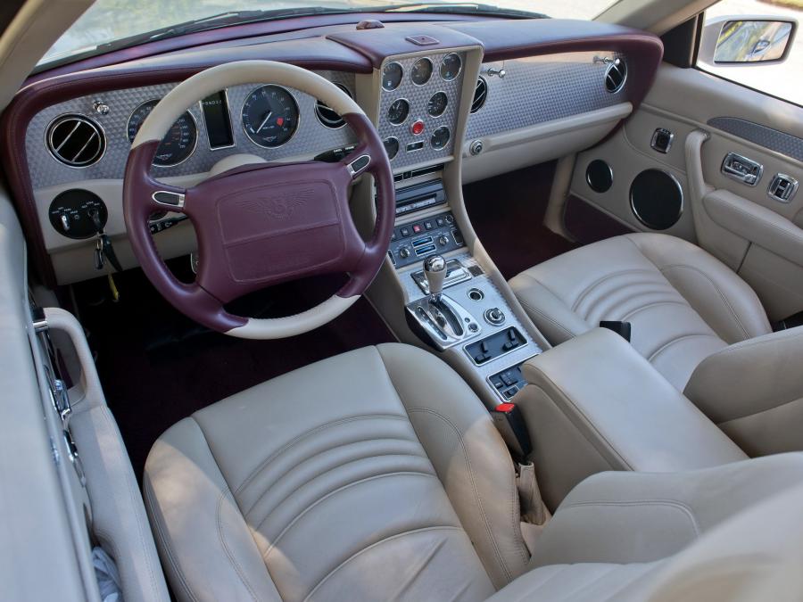 Интерьер Bentley Continental SC 1998 года  (фото 2 из 18)